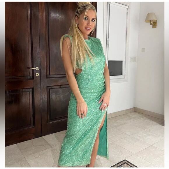 ZARA BLOGGER FAVORITE CUT OUT SEQUIN MIDI DRESS - Picture 5 of 16